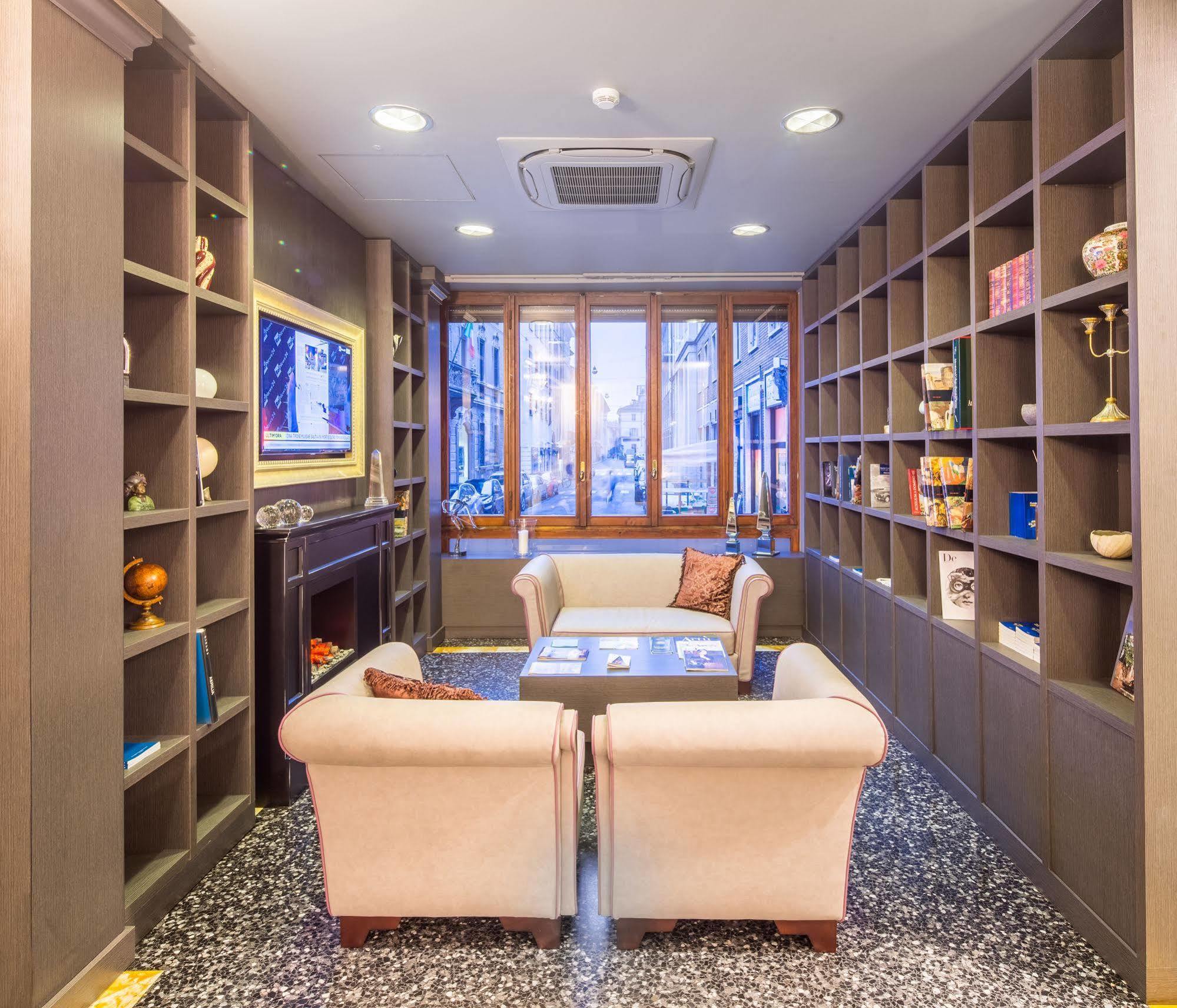 Grande Albergo Roma Piacenza Esterno foto