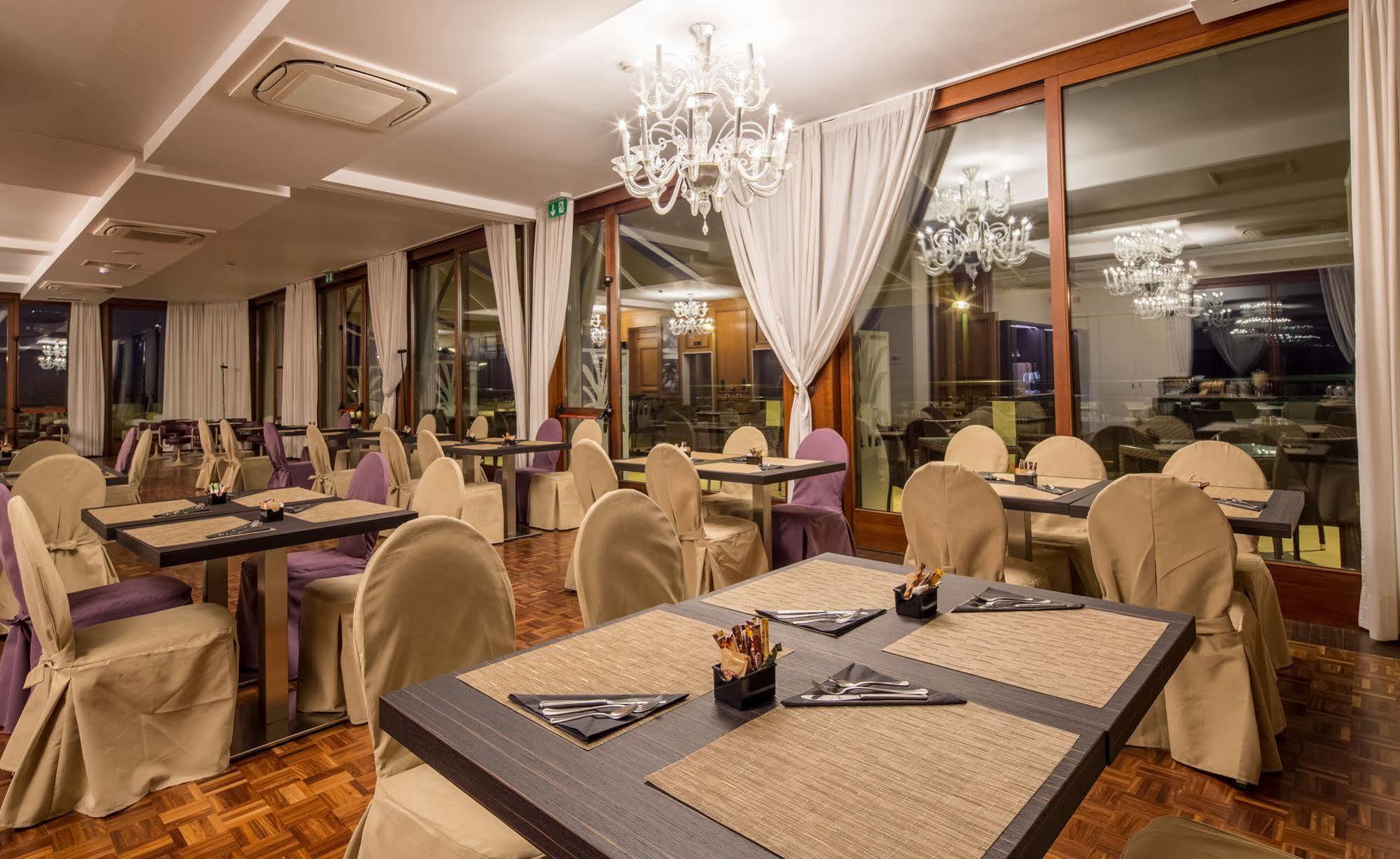 Grande Albergo Roma Piacenza Esterno foto